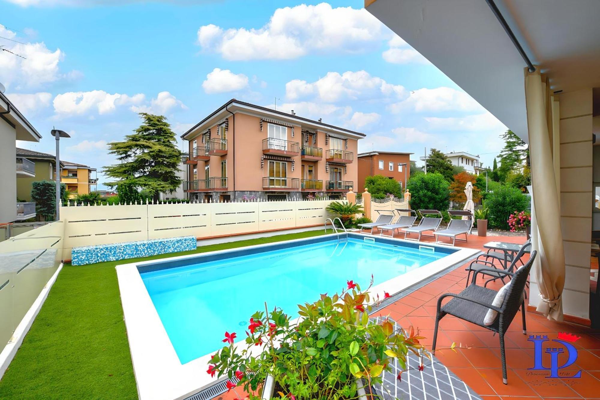 Desenzanoloft Official Partner Marriott Homes & Villas - Garden & Pool Desenzano del Garda Extérieur photo